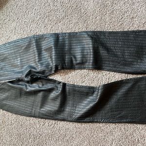 Women’s leather pants in good condition.